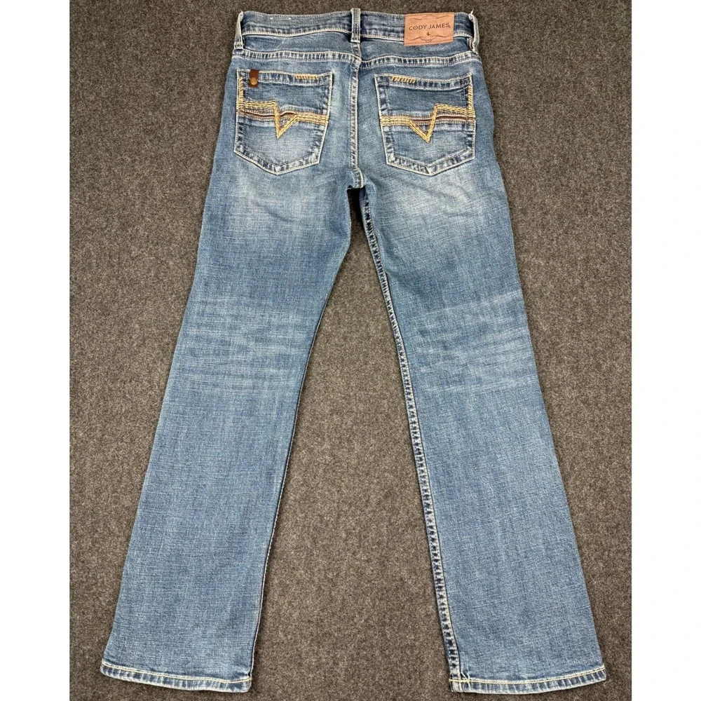 Cody James Mens Medium Wash Bootcut Western Denim Jeans 31x32 (FITS 32x31)
